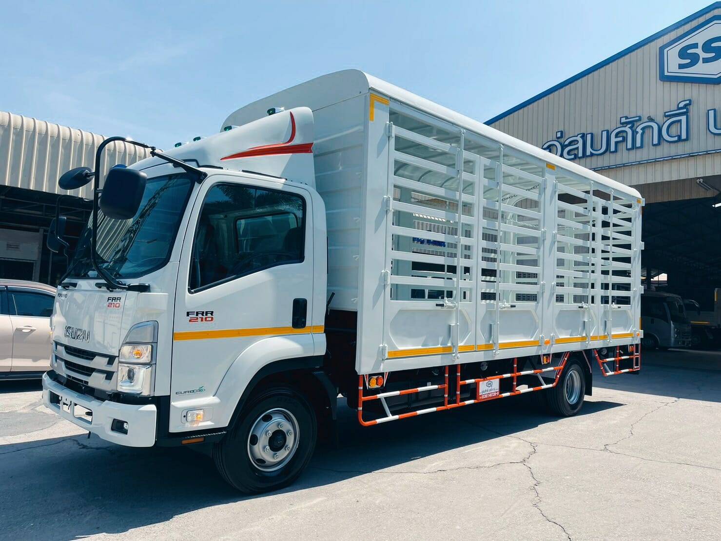 รถบรรทุกน้ำดื่ม