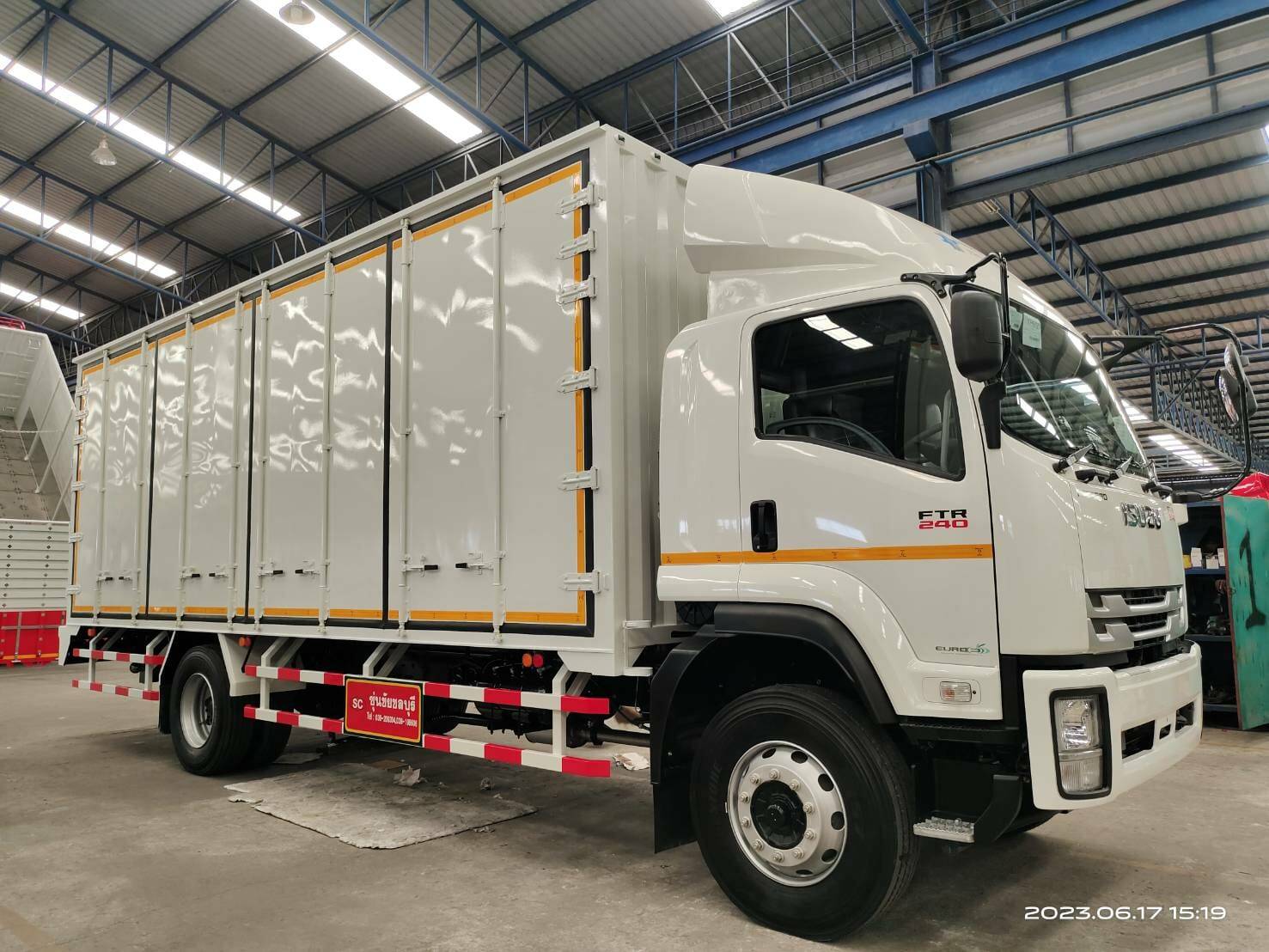 ตู้อะลูมิเนียม 10 บาน ซุ่นชัย